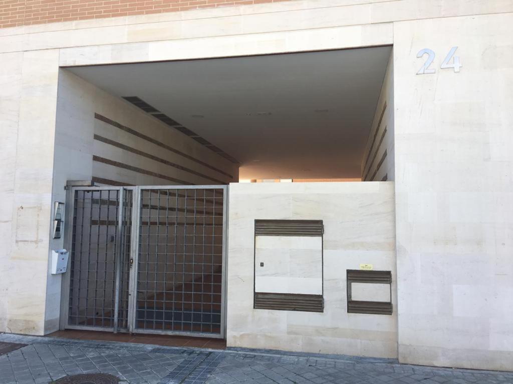 VUT sencilla y cómoda en Ávila capital. Esterno foto